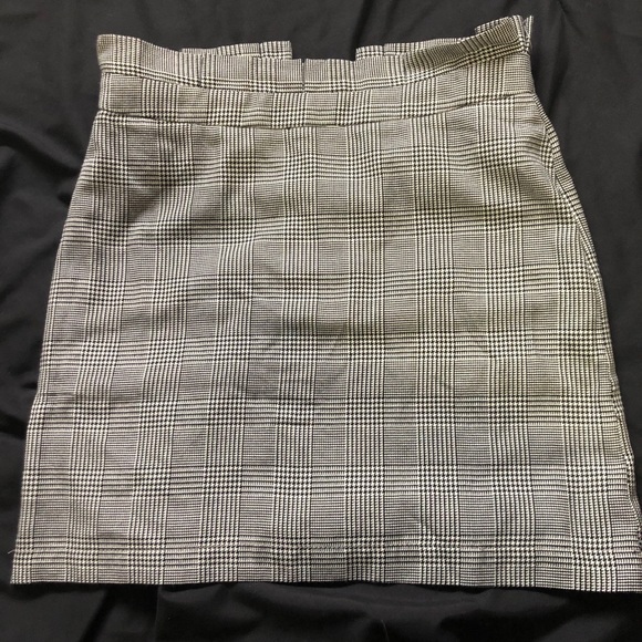 Plaid skirt - Picture 5 of 5